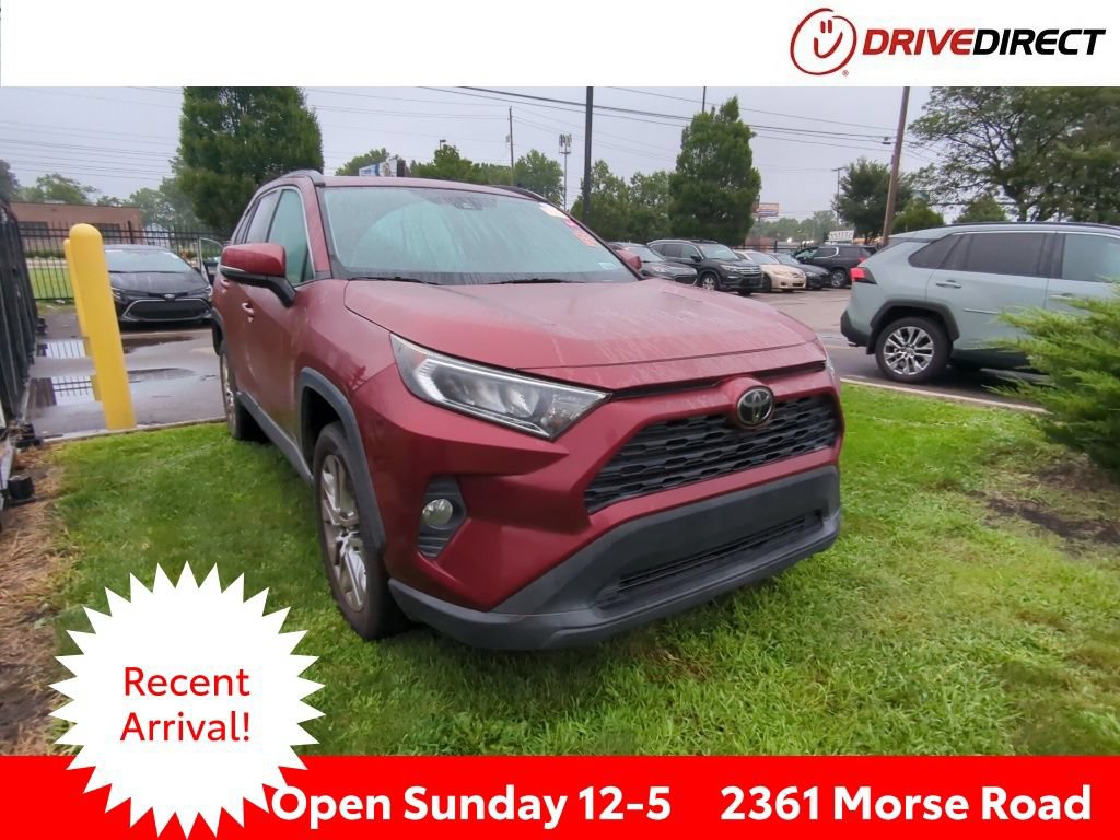 Used 2020 Toyota RAV4 XLE Premium FWD image 1
