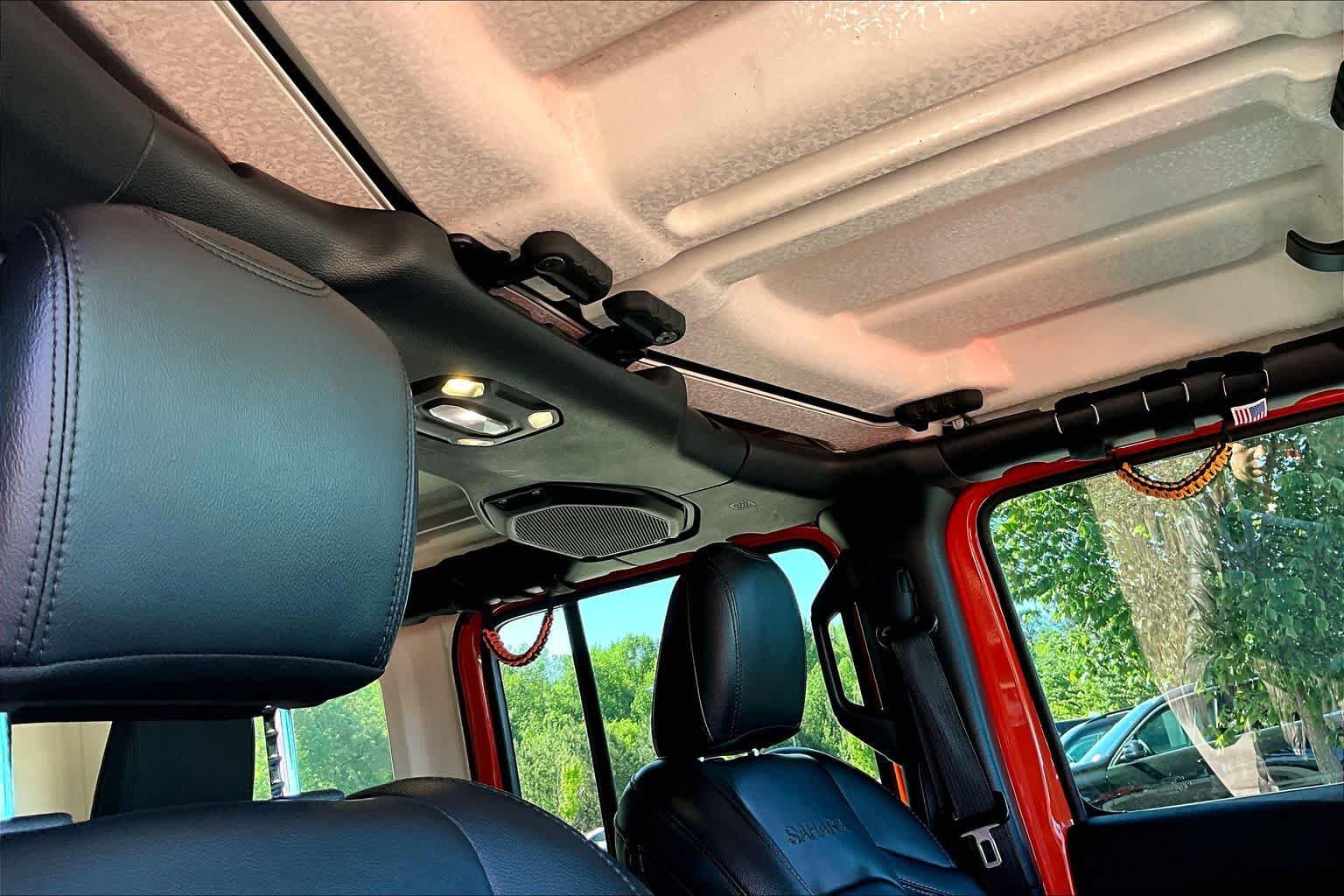 Used 2020 Jeep Wrangler Unlimited Sahara image 13