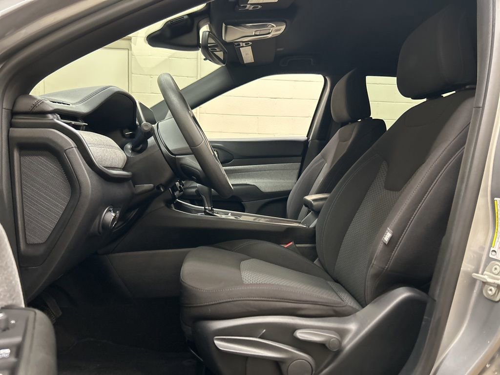 Used 2024 Jeep Compass Sport image 7