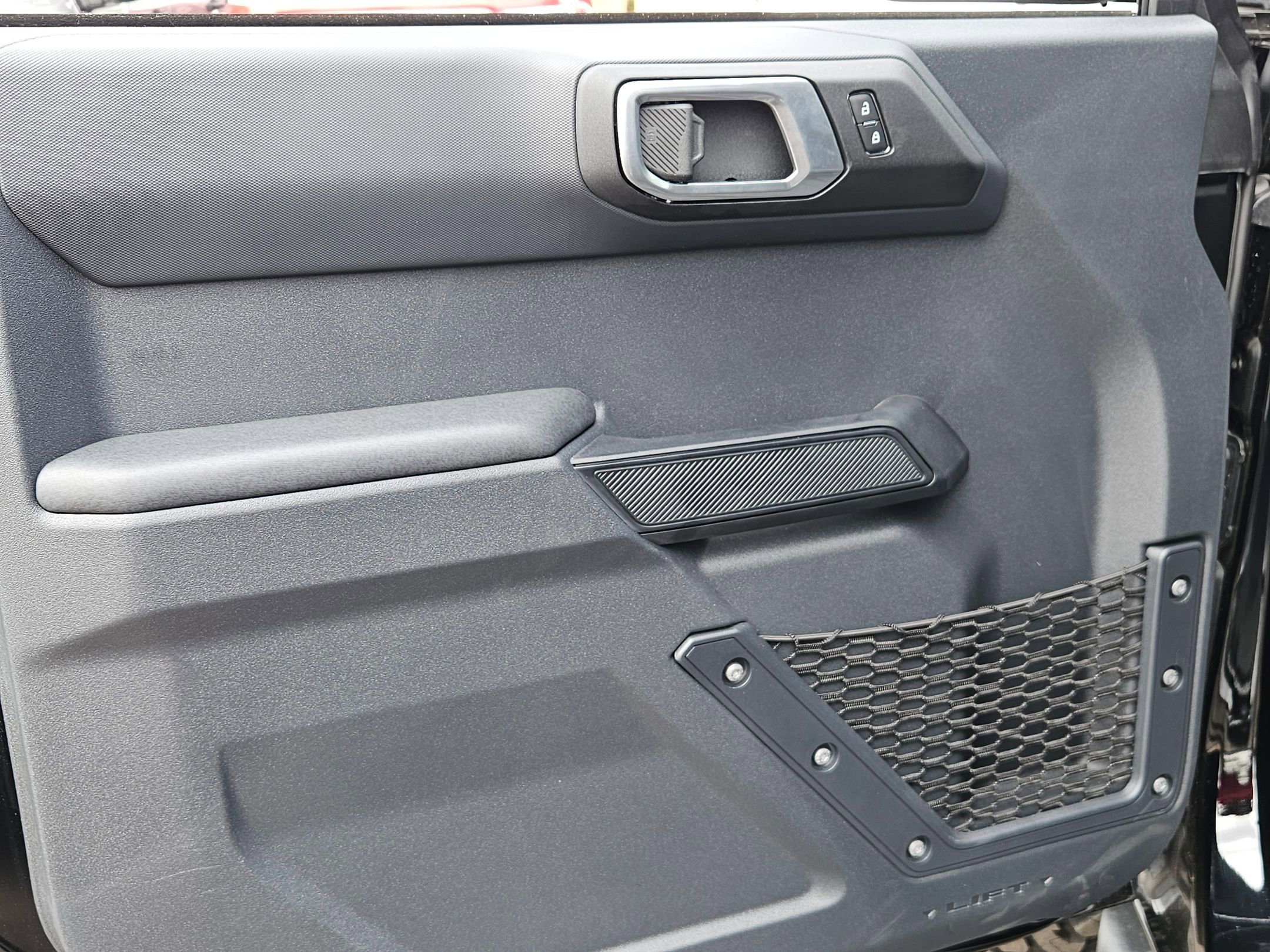 New 2025 Ford Bronco 4-Door image 8