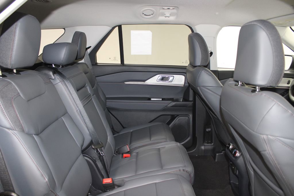New 2026 Ford Explorer Active image 31