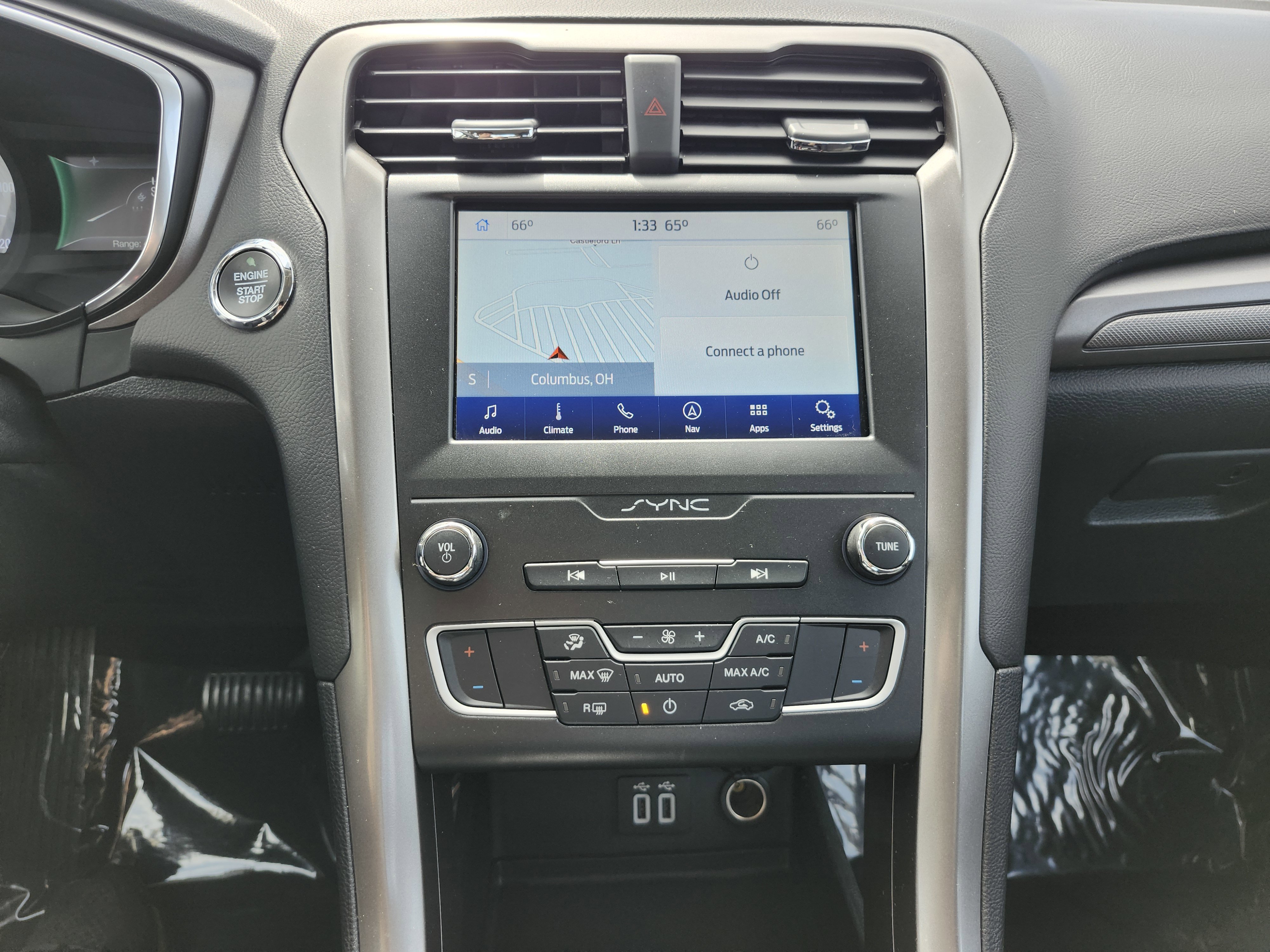 Used 2020 Ford Fusion SE FWD image 31