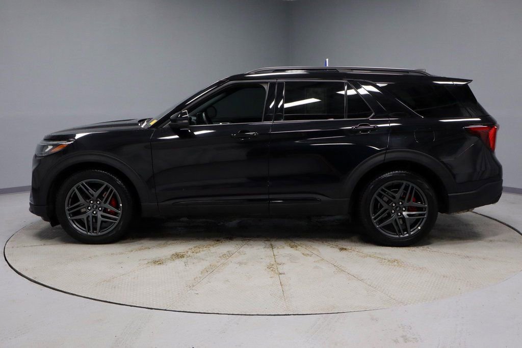Certified 2025 Ford Explorer ST image 8