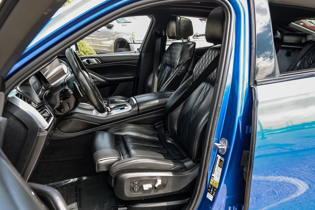 Used 2020 BMW X6 M50i w/ Premium Package AWD/4WD image 37