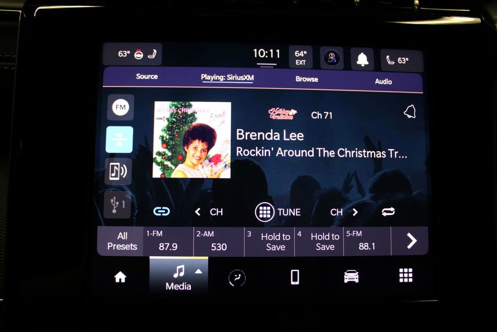 New 2025 Jeep Grand Cherokee Altitude image 15