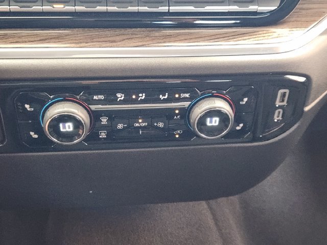 Used 2025 Chevrolet Silverado 1500 LT AWD/4WD image 21
