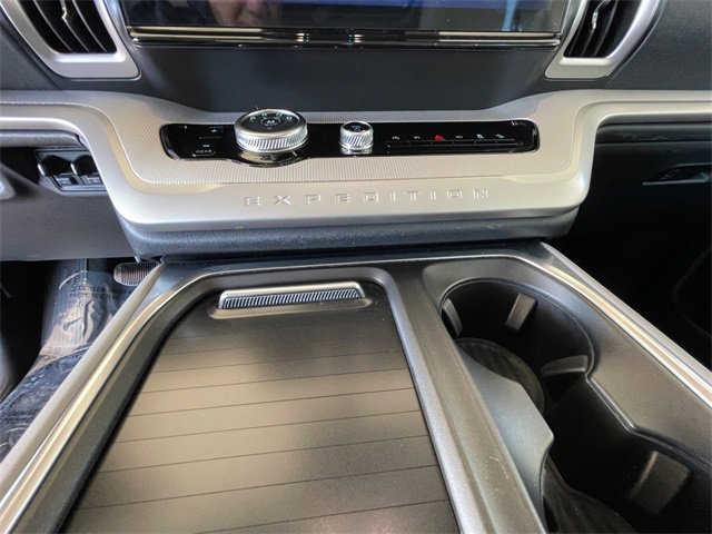 Used 2025 Ford Expedition Max Active image 15