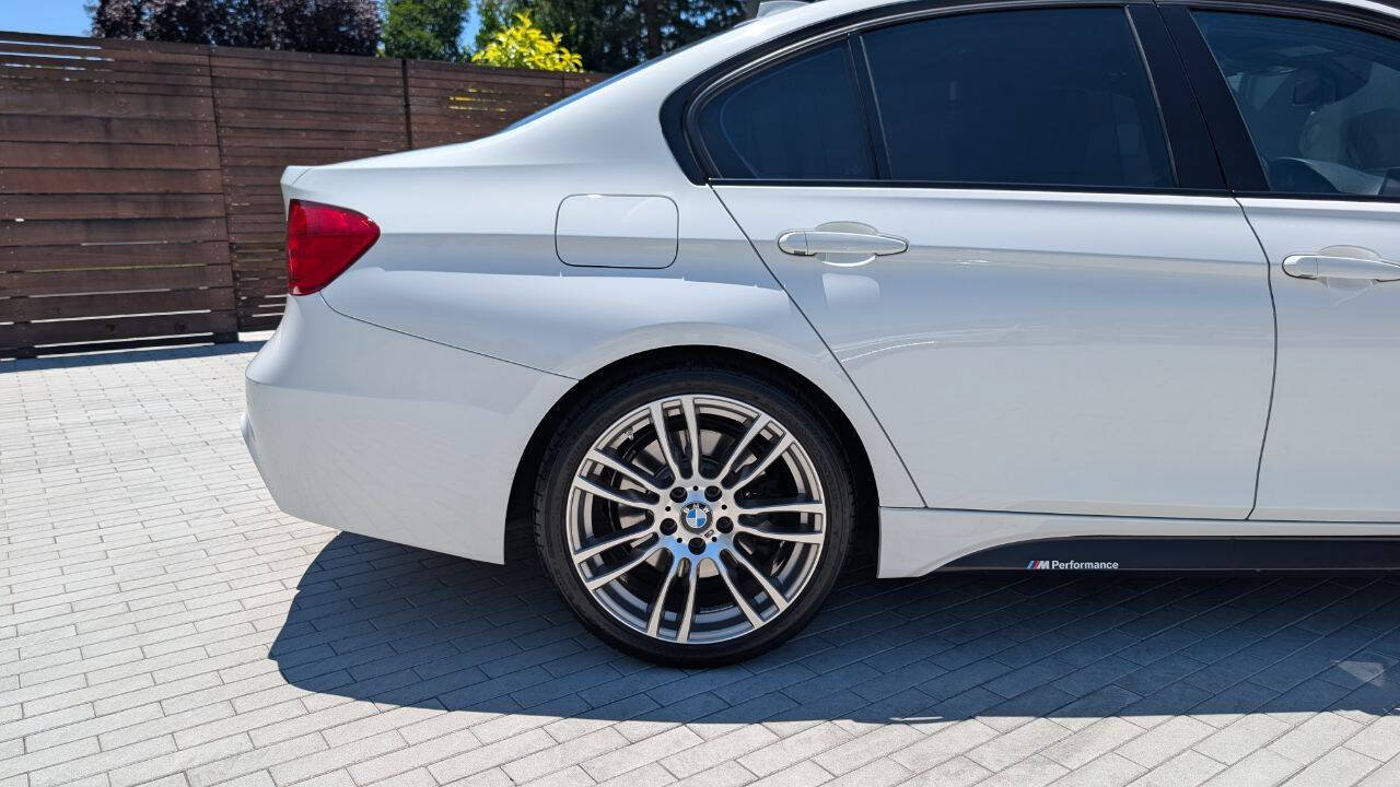 Used 2013 BMW 335i Sedan RWD image 4