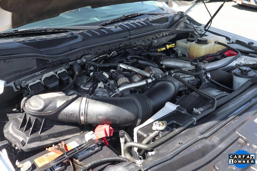 Used 2017 Ford F550 2WD Crew Cab Super Duty image 14