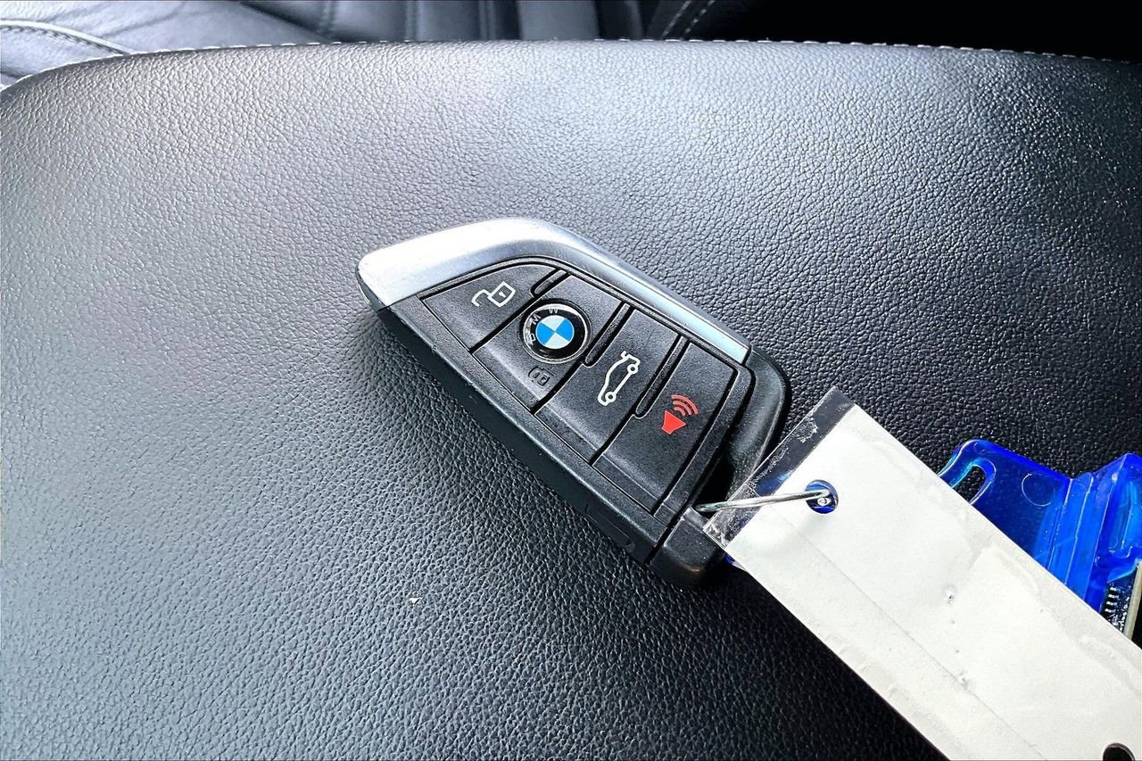 Used 2022 BMW X3 M40i w/ Premium Package image 36