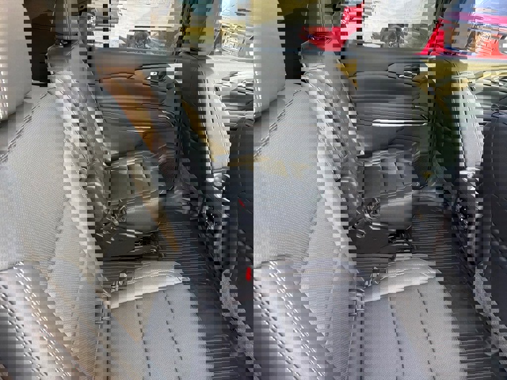 New 2026 Chevrolet Traverse LT w/ Sun and Wheel Package image 19