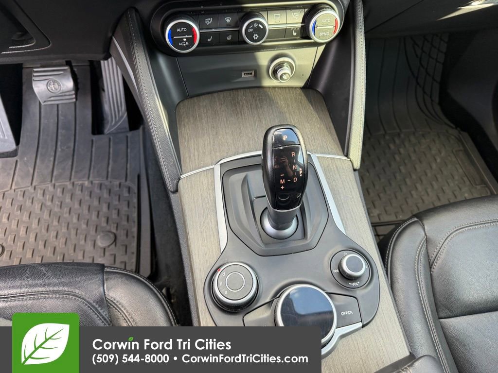 Used 2018 Alfa Romeo Stelvio Ti image 28