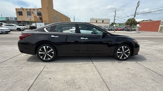 Used 2017 Nissan Altima 3.5 SR FWD image 15