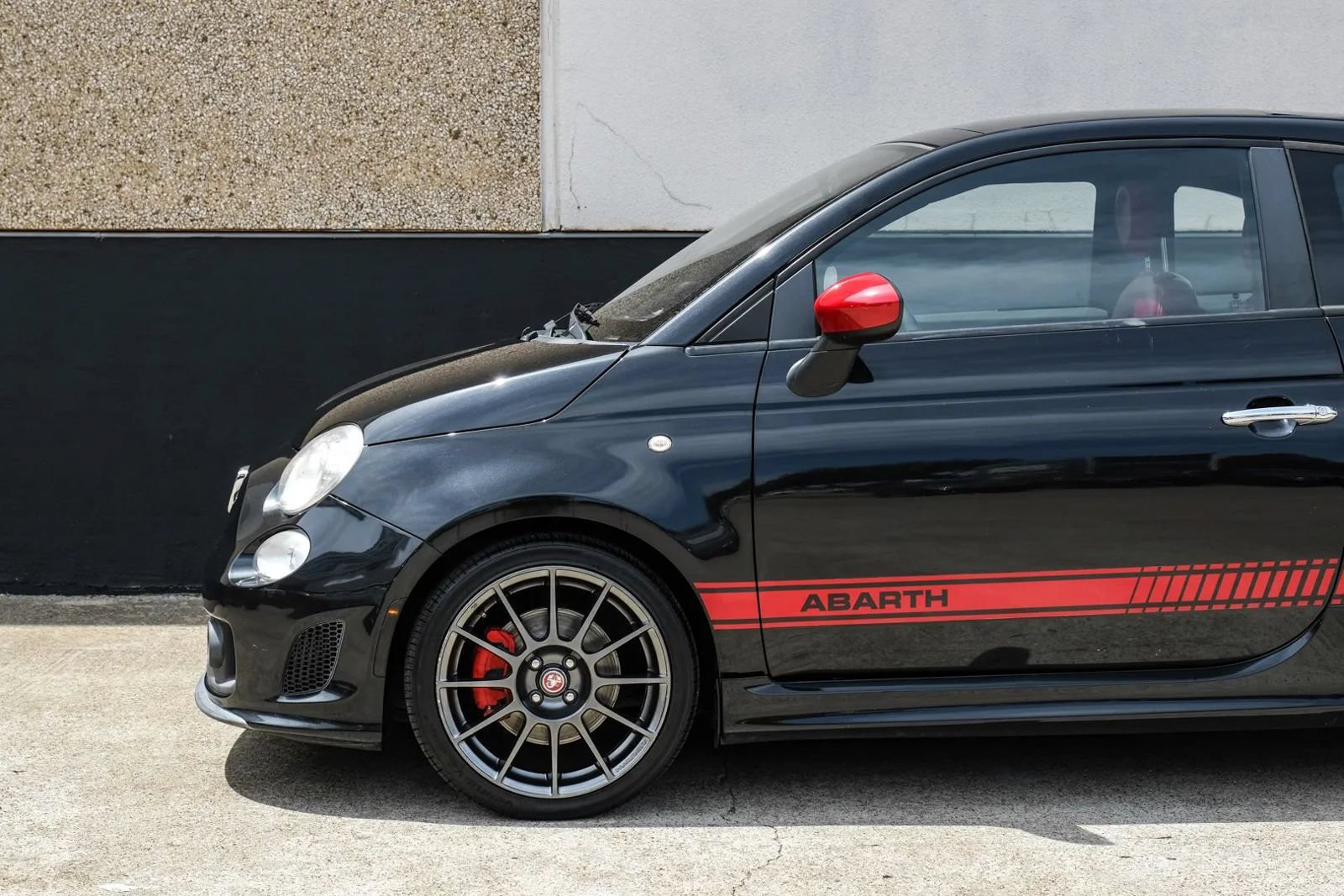 Used 2013 FIAT 500 Abarth w/ Comfort/Convenience Group FWD image 16