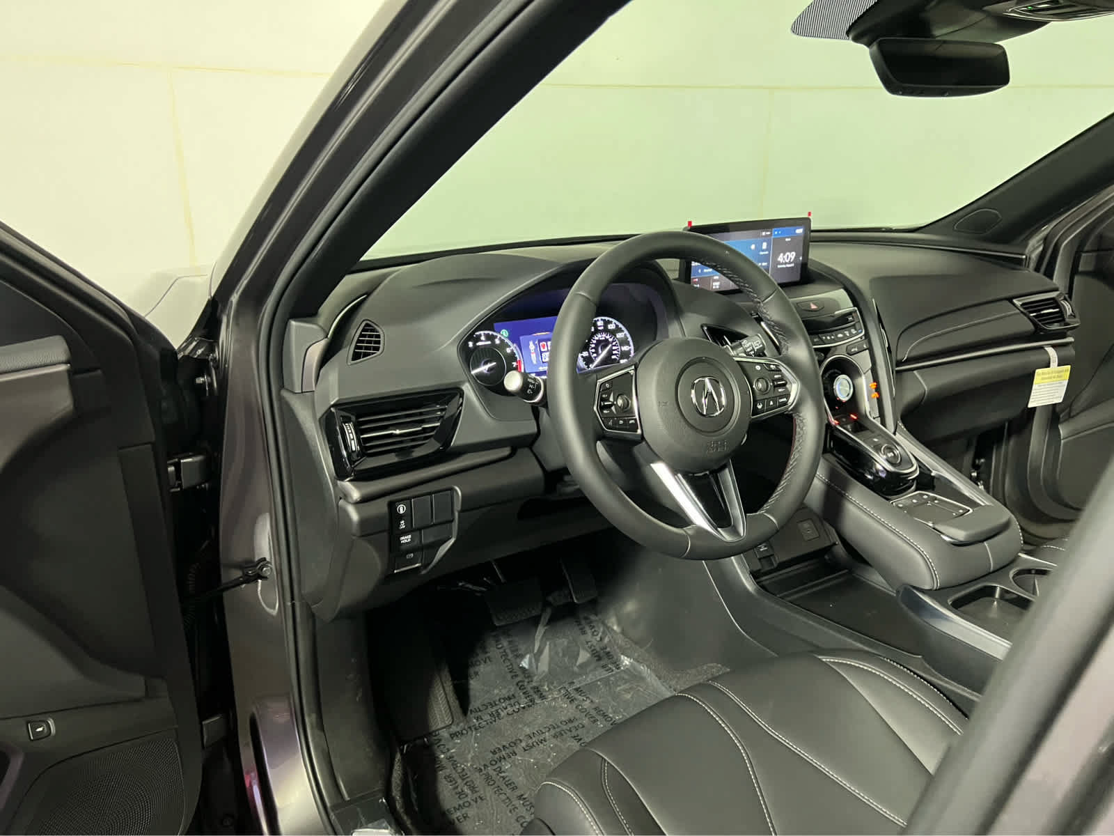 New 2026 Acura RDX SH-AWD image 13