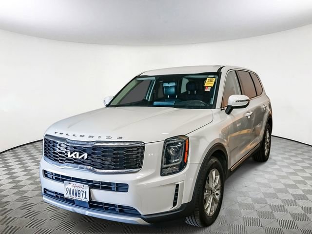 Certified 2022 Kia Telluride LX image 2