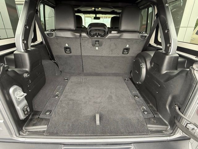 Used 2020 Jeep Wrangler Unlimited Rubicon AWD/4WD image 16