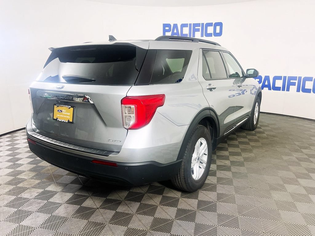 Certified 2024 Ford Explorer XLT AWD/4WD image 7