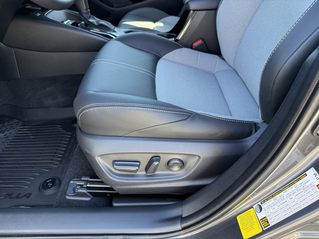 Certified 2025 Toyota Corolla XSE image 13