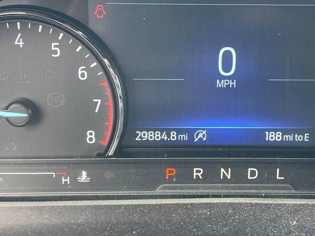 Used 2024 Ford Explorer XLT w/ Equipment Group 202A AWD/4WD image 3