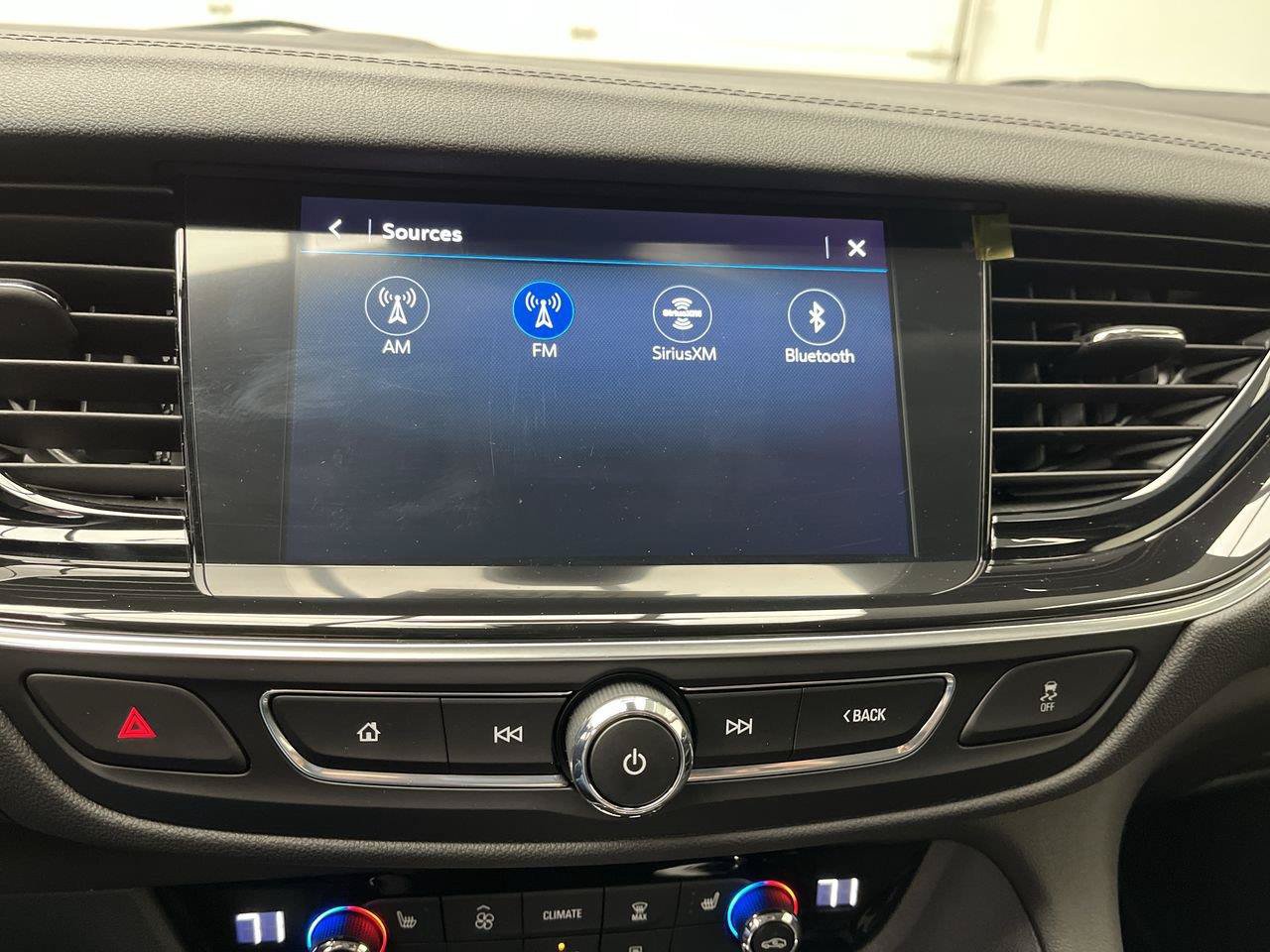 Certified 2020 Buick Regal Essence FWD image 19