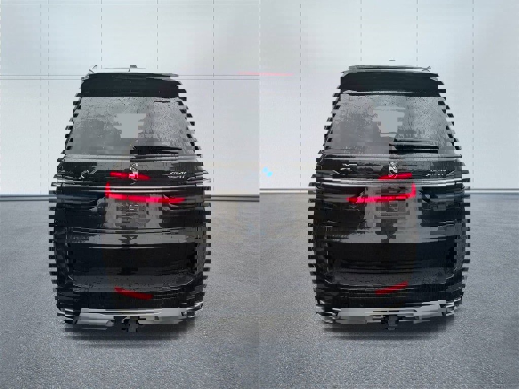 New 2025 BMW X7 xDrive40i w/ Premium Package image 4