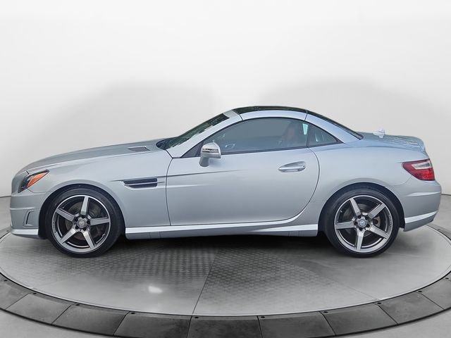 Used 2015 Mercedes-Benz SLK 250 w/ Premium Package image 2