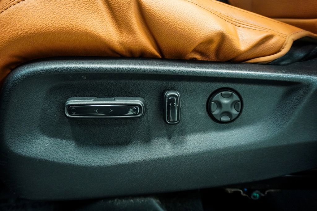 Used 2019 Honda CR-V Touring image 7