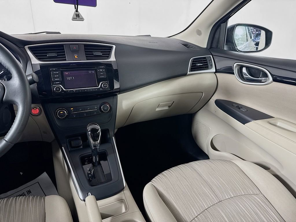Used 2016 Nissan Sentra SV FWD image 26