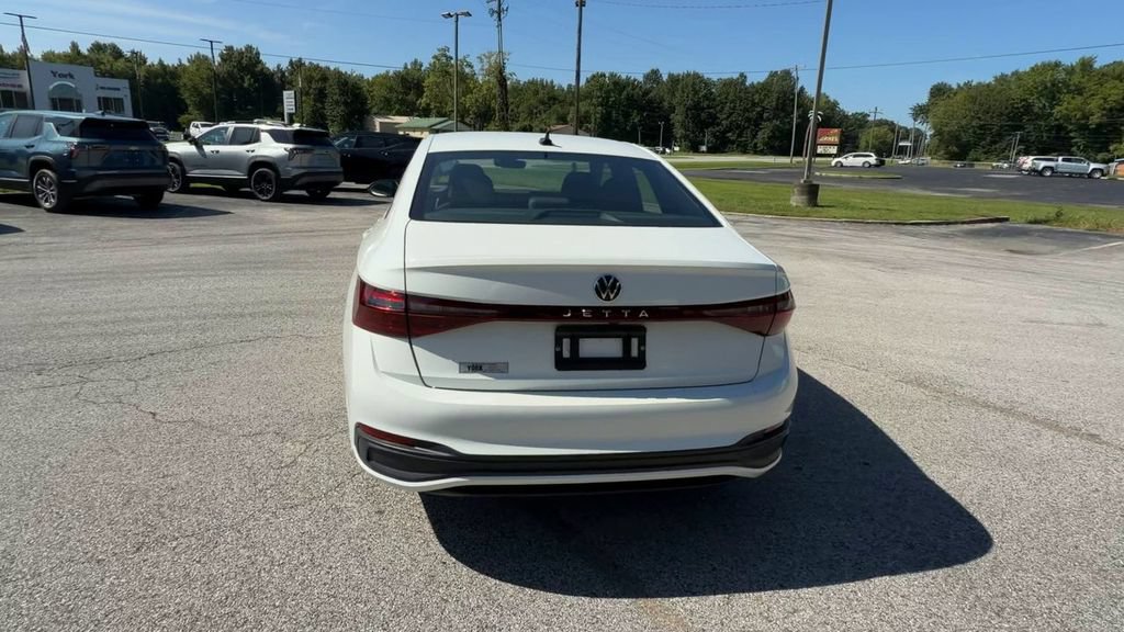 Used 2025 Volkswagen Jetta Sport FWD image 7
