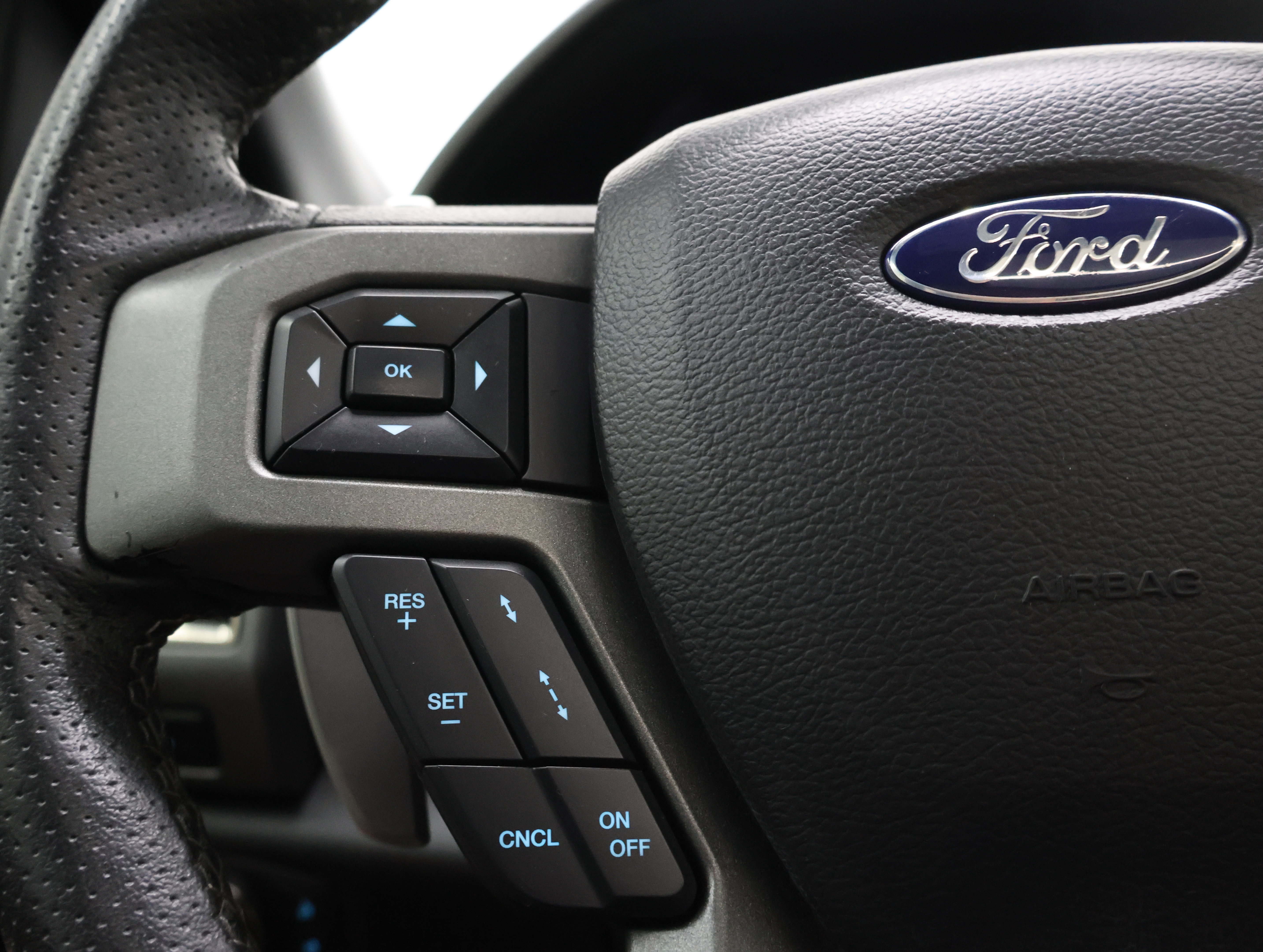 Used 2019 Ford F150 Raptor w/ Equipment Group 802A Luxury AWD/4WD image 16