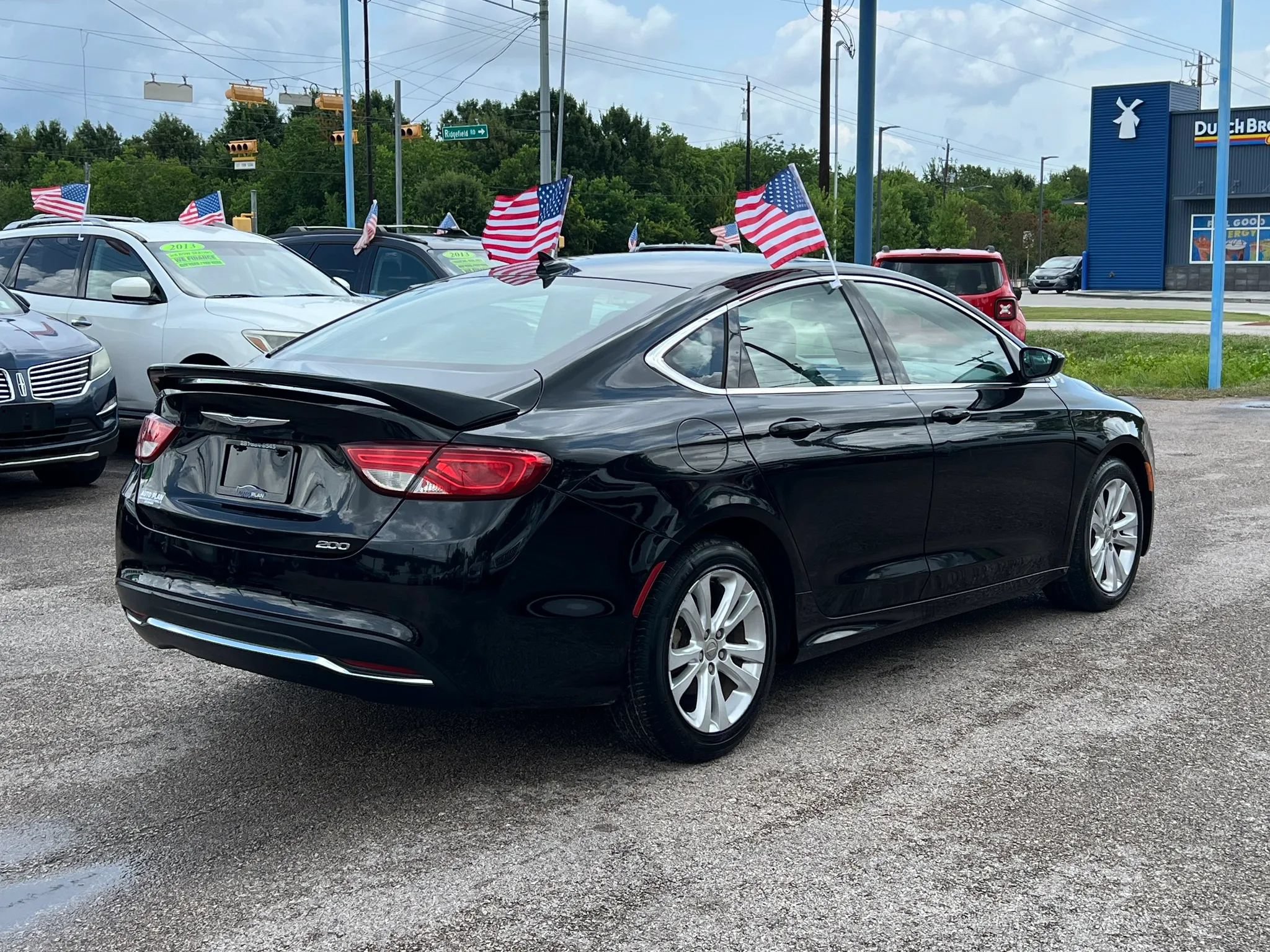 Used 2016 Chrysler 200 Limited w/ Convenience Group FWD image 6