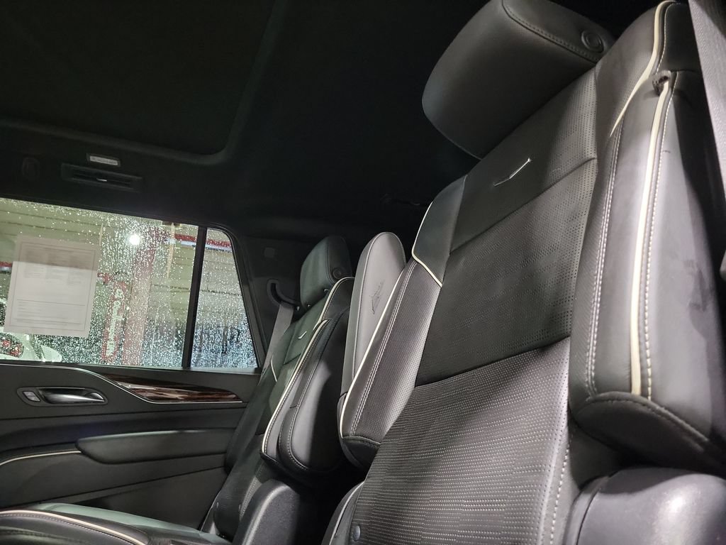Used 2023 Cadillac Escalade Premium Luxury w/ Performance Package RWD image 9