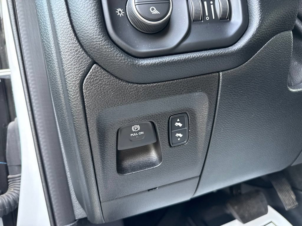 Used 2022 RAM 1500 Laramie AWD/4WD image 31