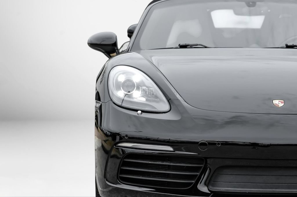 Used 2018 Porsche 718 Boxster S RWD image 42