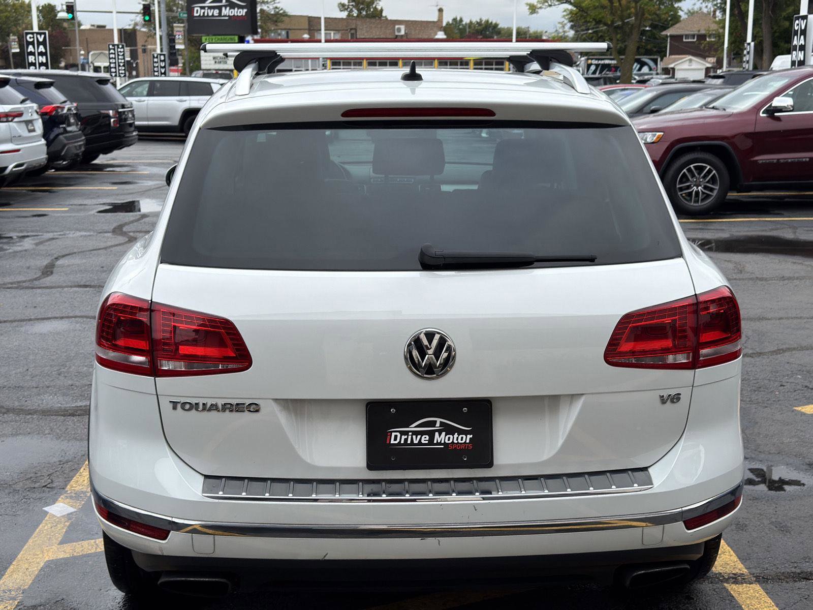 Used 2015 Volkswagen Touareg Sport image 15