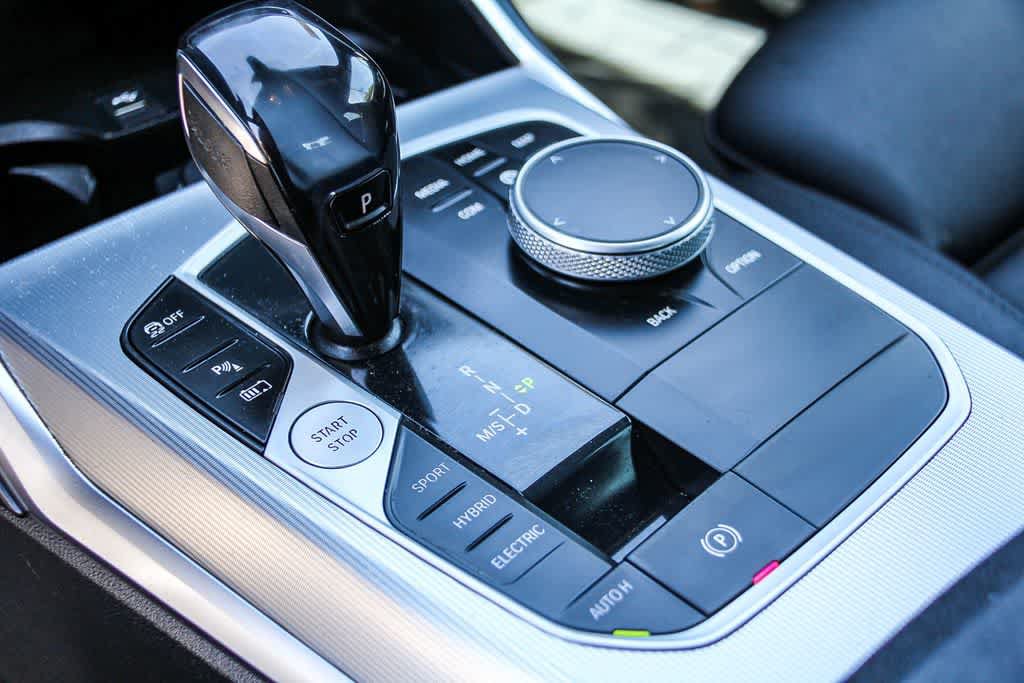Used 2021 BMW 330e w/ Driving Assistance Package RWD image 20