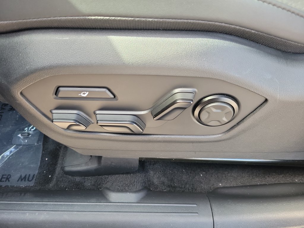 Used 2025 Hyundai Santa Fe Calligraphy FWD image 16