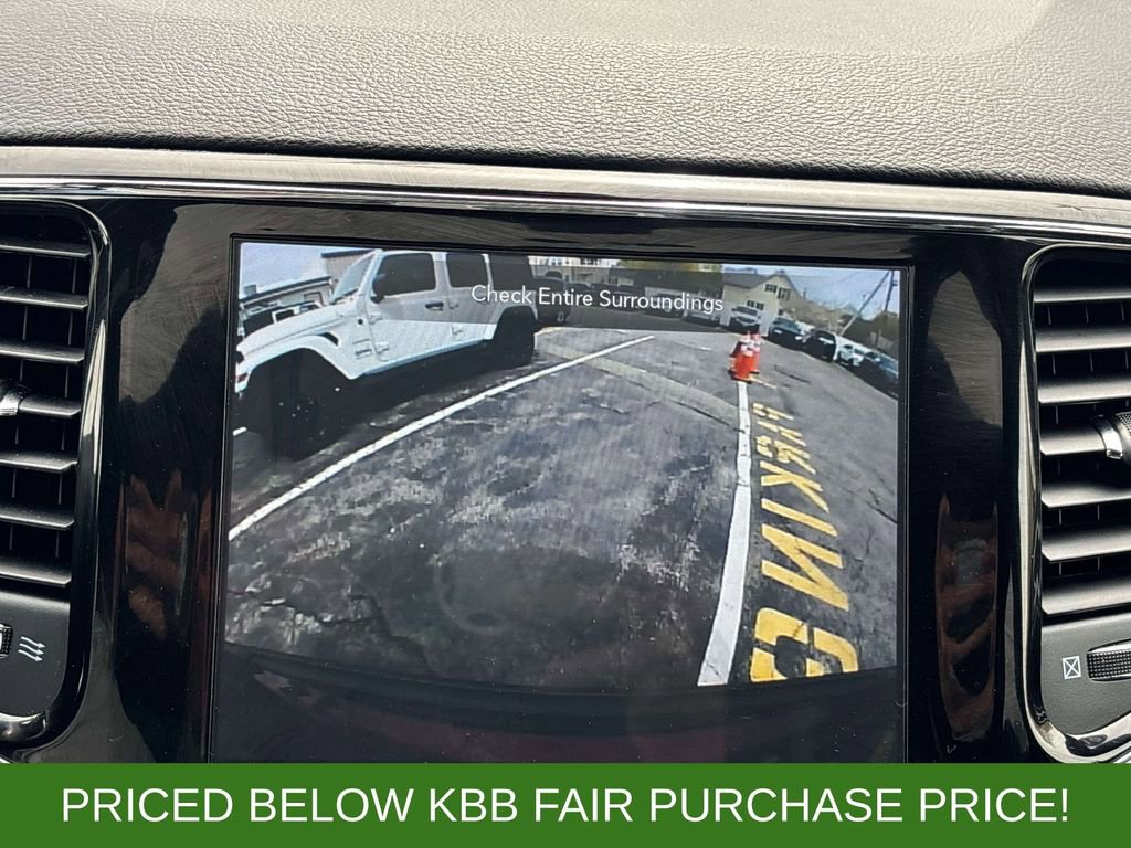 Used 2020 Jeep Grand Cherokee Altitude AWD/4WD image 22