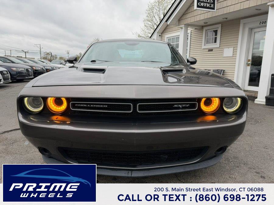 Used 2015 Dodge Challenger SXT w/ Super Sport Group (SS/T) RWD image 2