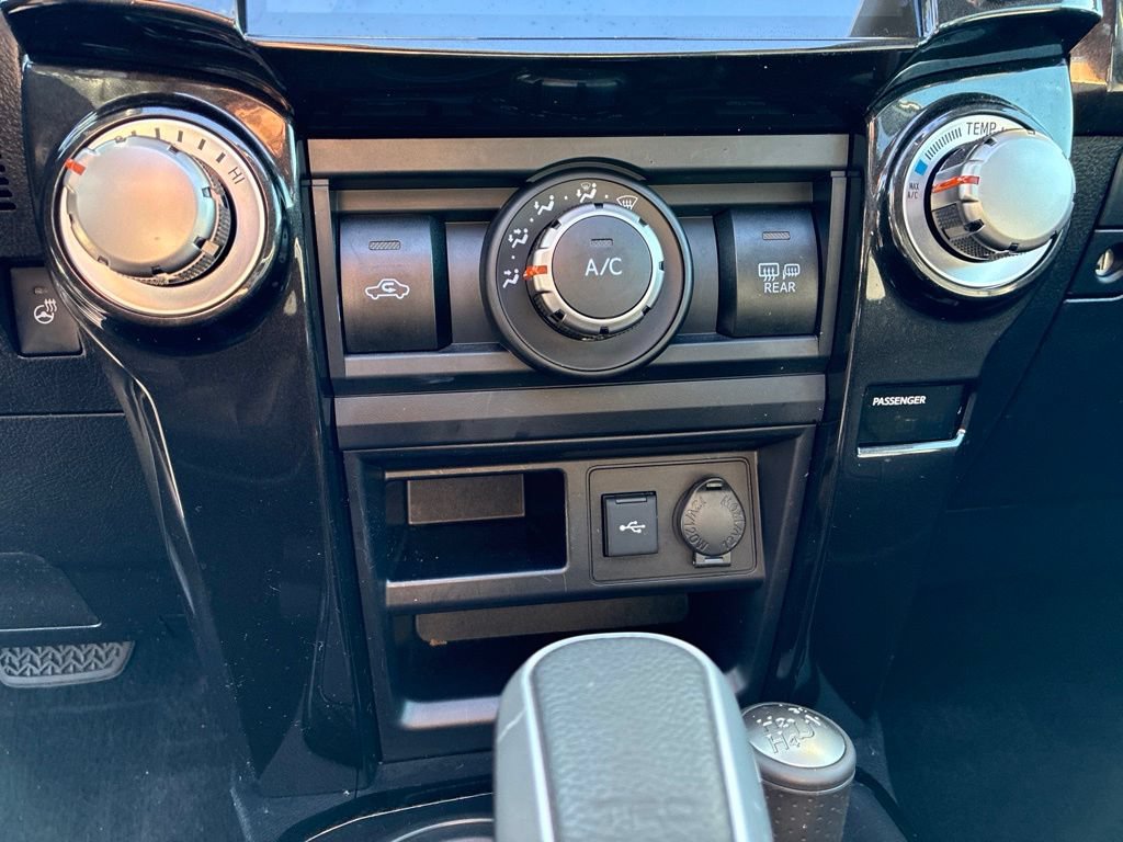 Used 2023 Toyota 4Runner TRD Off-Road Premium w/ Moonroof Package AWD/4WD image 24