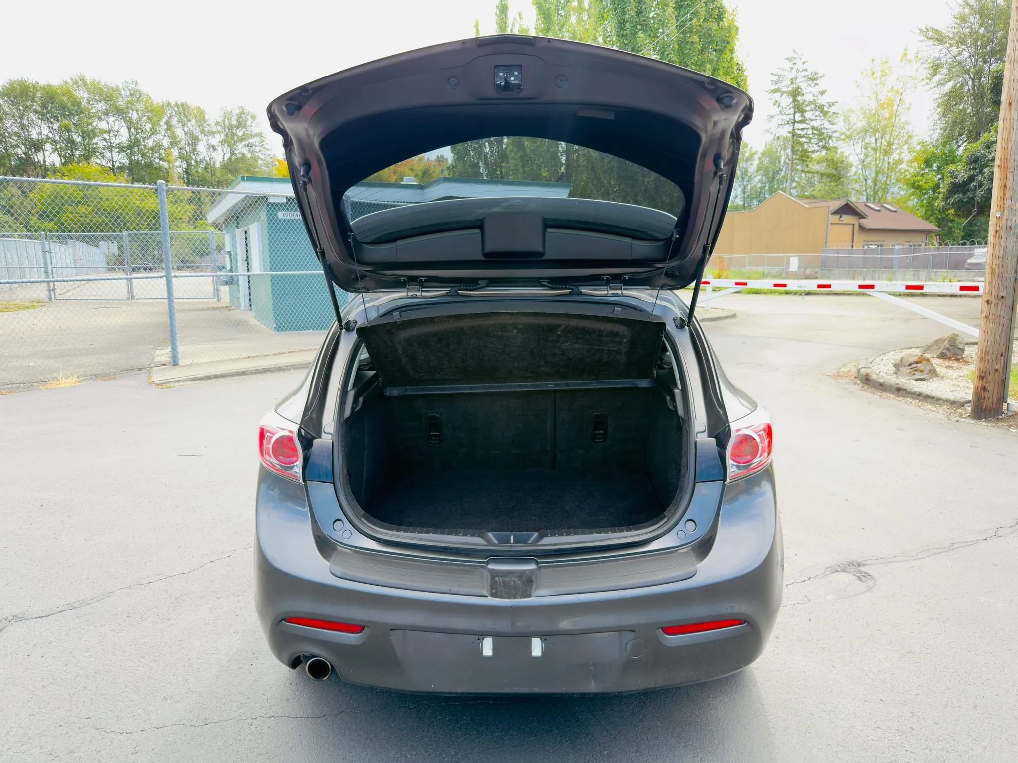 Used 2013 MAZDA MAZDA3 i Touring FWD image 18
