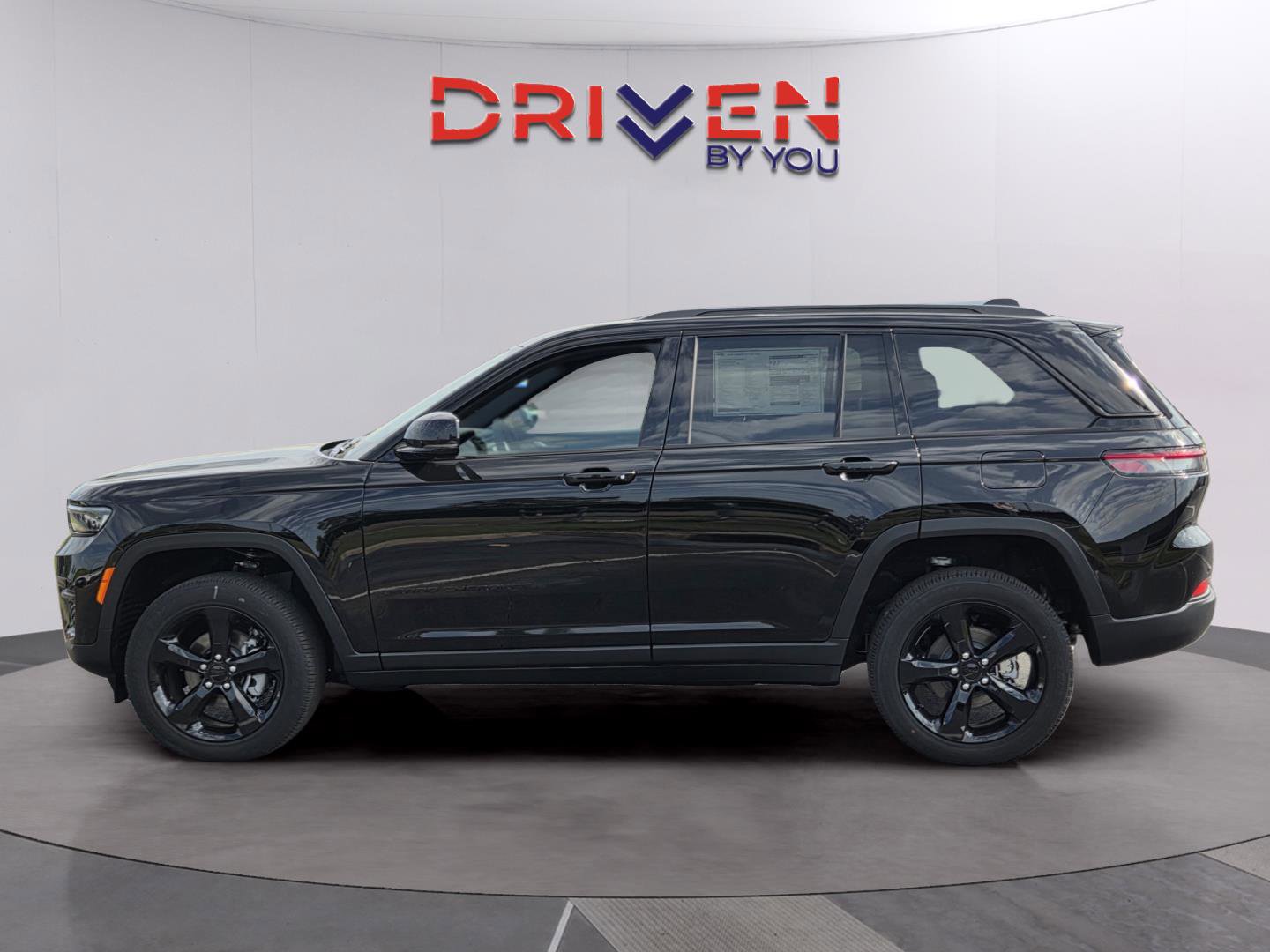New 2025 Jeep Grand Cherokee Altitude RWD image 2