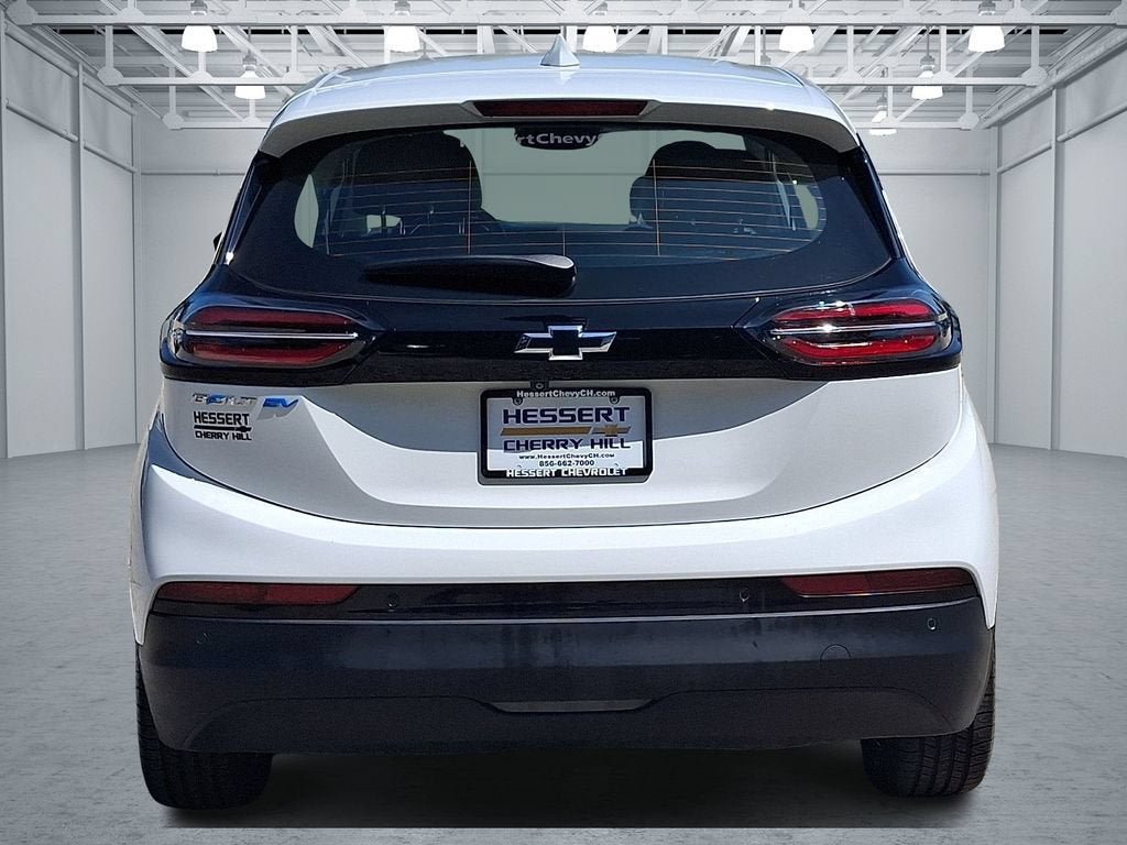 Certified 2023 Chevrolet Bolt LT w/ Infotainment Package FWD image 6