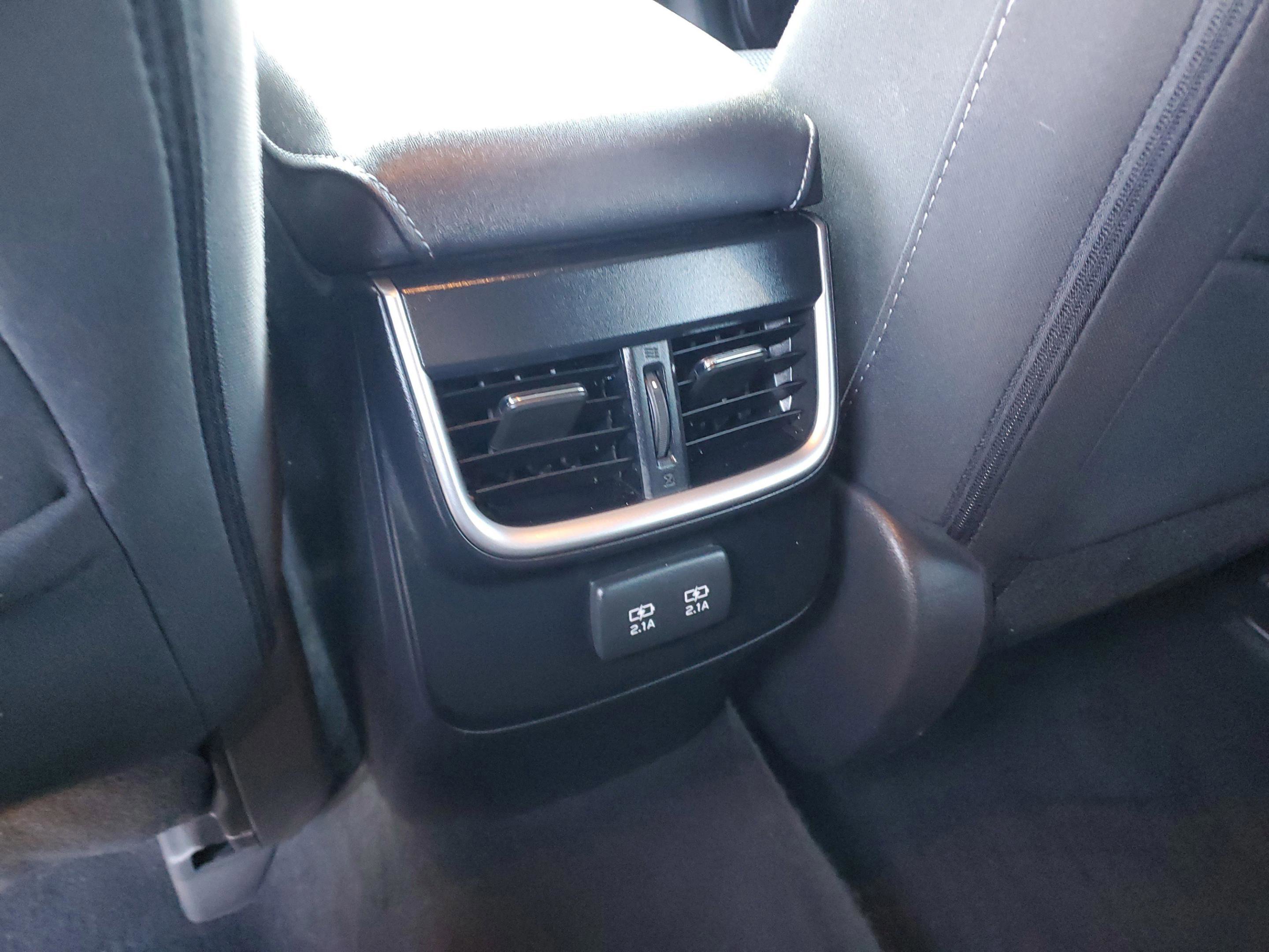 Used 2022 Subaru Outback Premium image 13