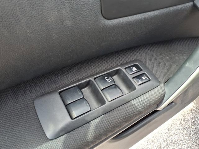 Used 2012 Nissan Rogue SV AWD/4WD image 14