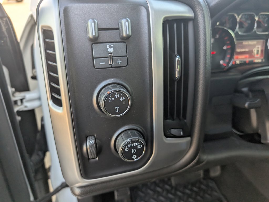 Used 2015 GMC Sierra 3500 SLE w/ SLE Preferred Package AWD/4WD image 13