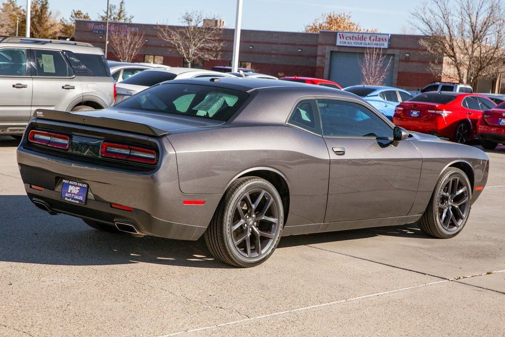 Used 2020 Dodge Challenger SXT w/ Driver Convenience Group image 5