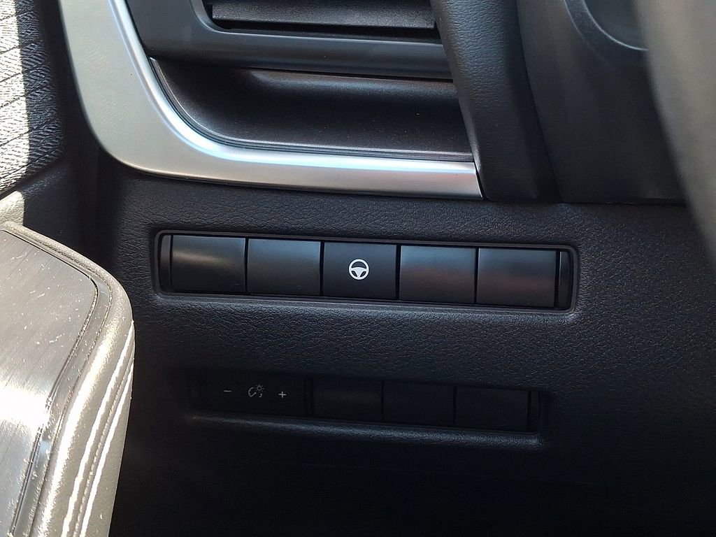 Used 2023 Nissan Rogue SV image 26