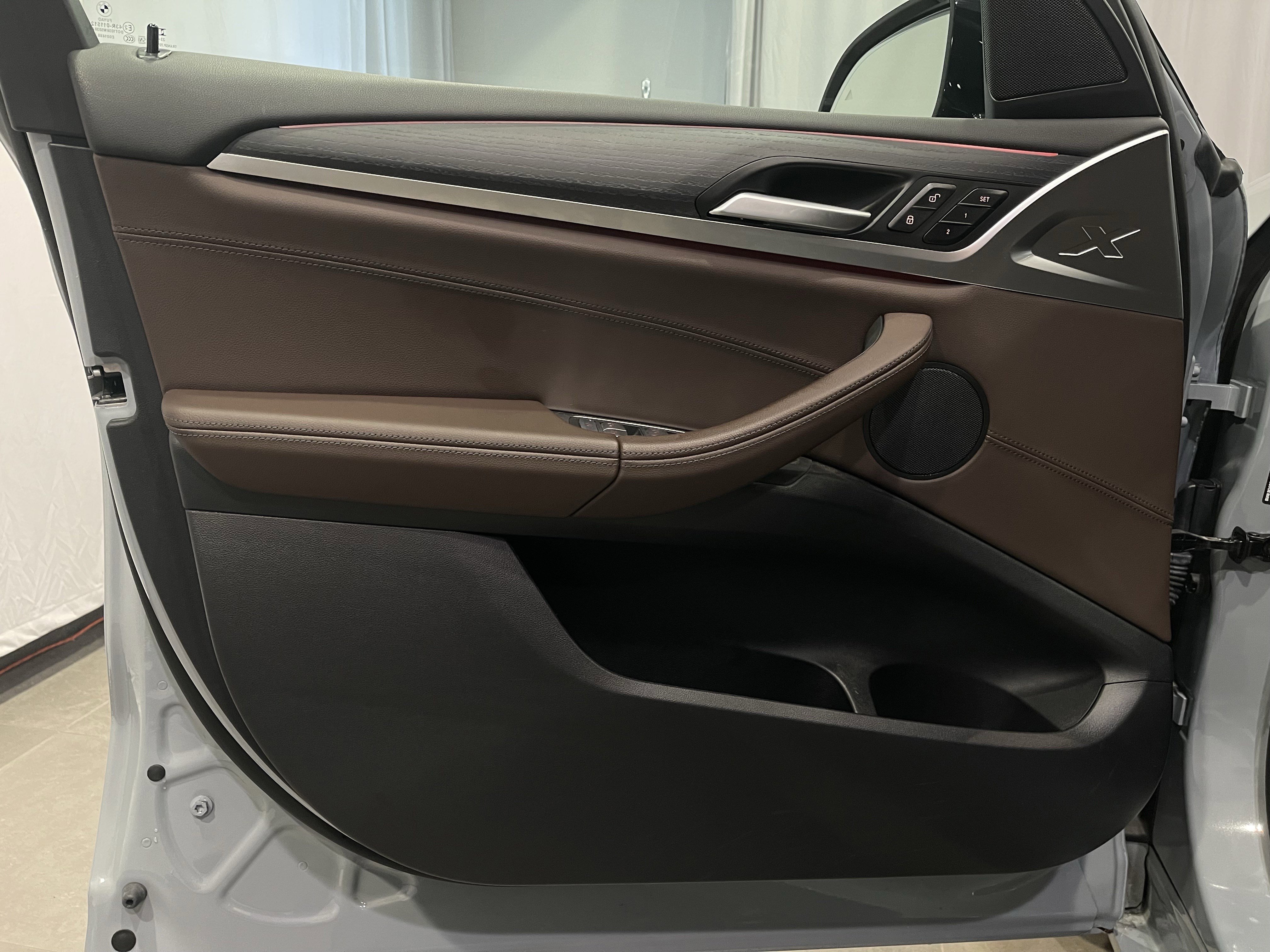 Used 2024 BMW X3 xDrive30i w/ Premium Package image 12